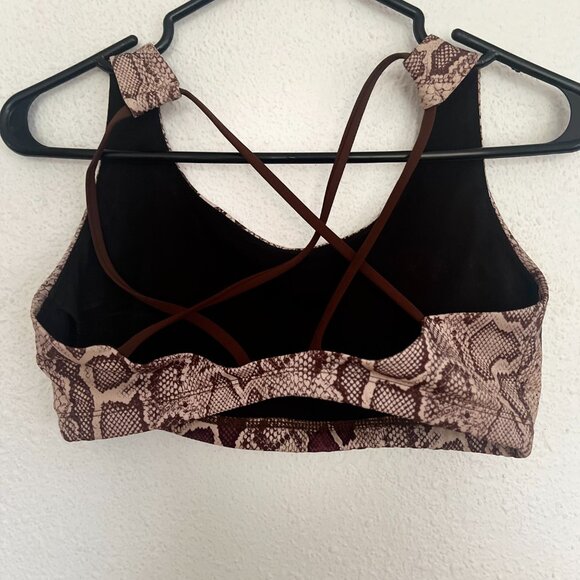Snakeskin yoga pant & bra set - Picture 4 of 10
